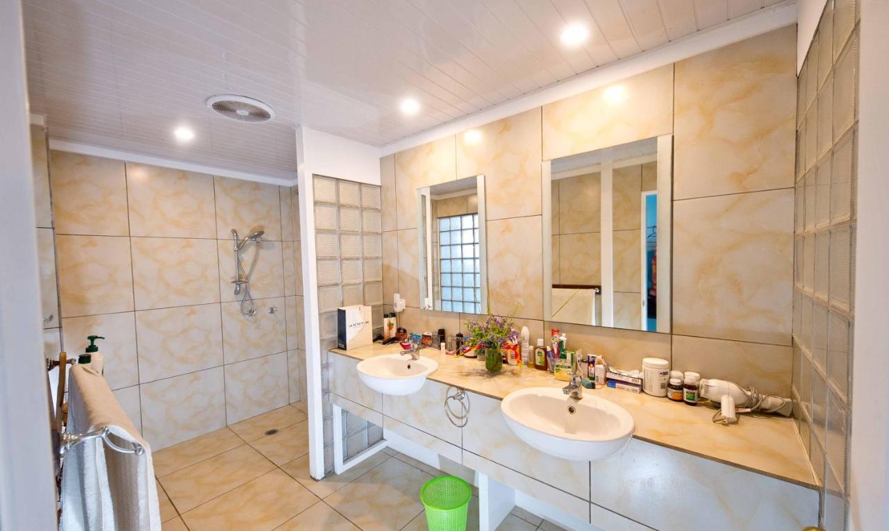 Retreat Seaside Hostel Порт Вила Екстериор снимка