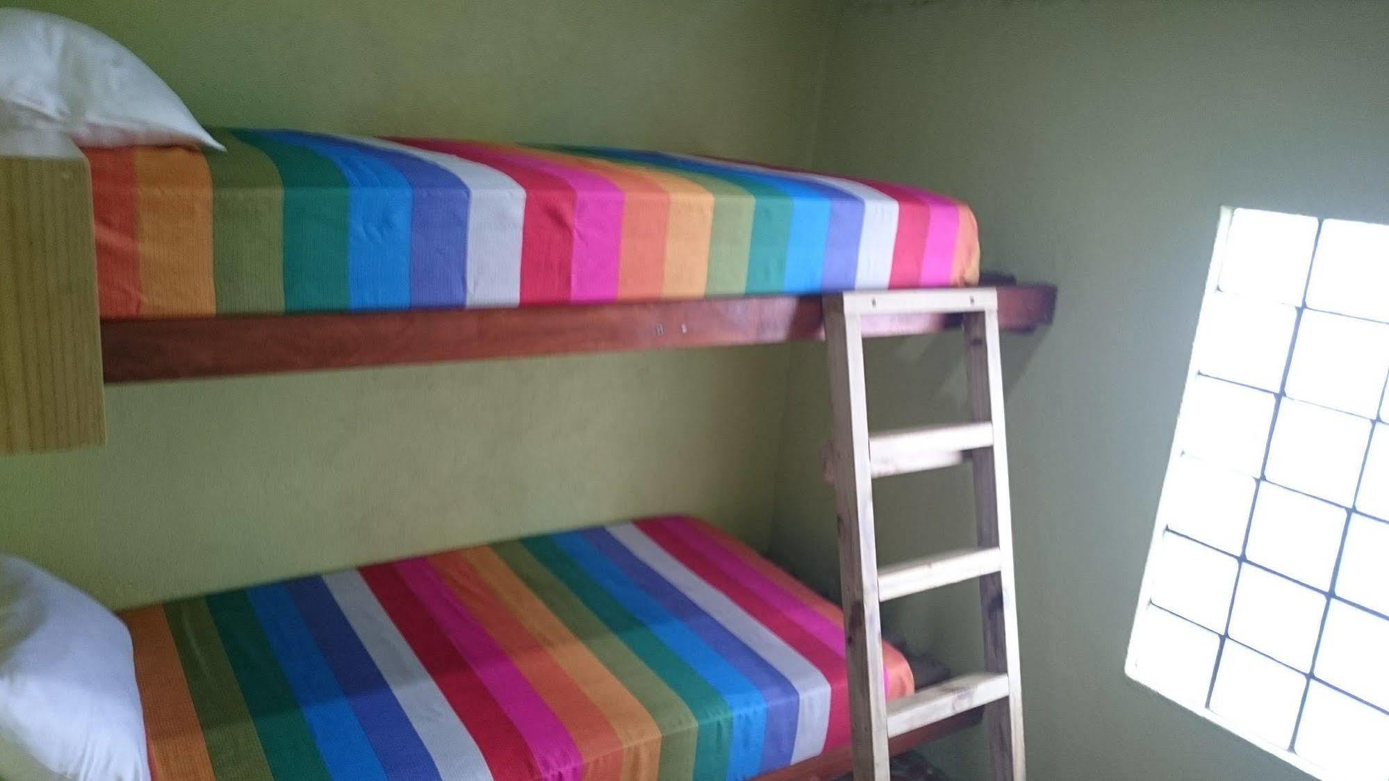 Retreat Seaside Hostel Порт Вила Екстериор снимка